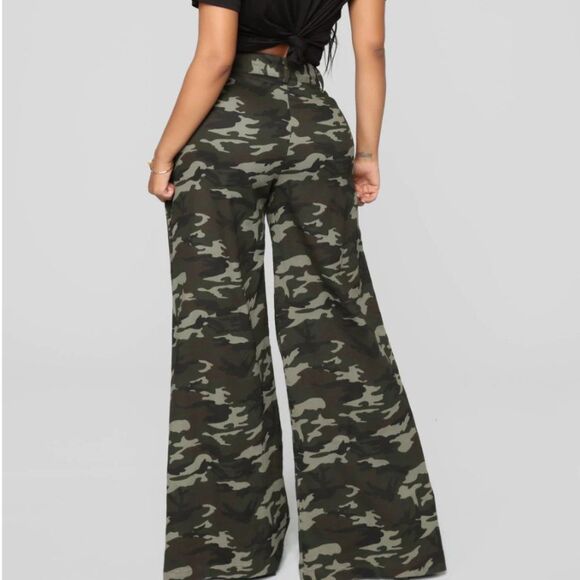 Fashion Nova Camouflage Snao Button Sides High waist Bell Bottom Cotton Pants XS - Picture 4 of 14